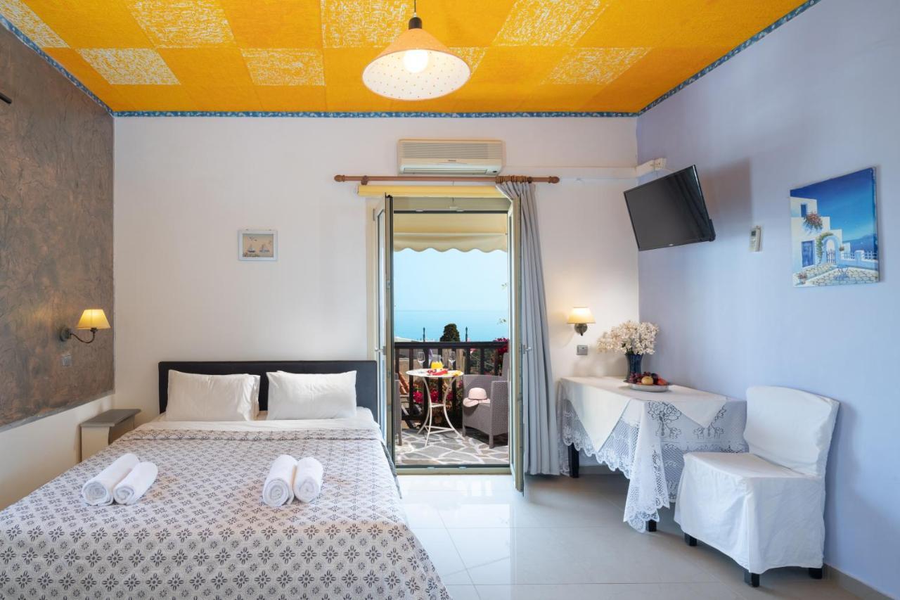 Korifi Suites Adults Only Limenas Chersonisou Exterior foto