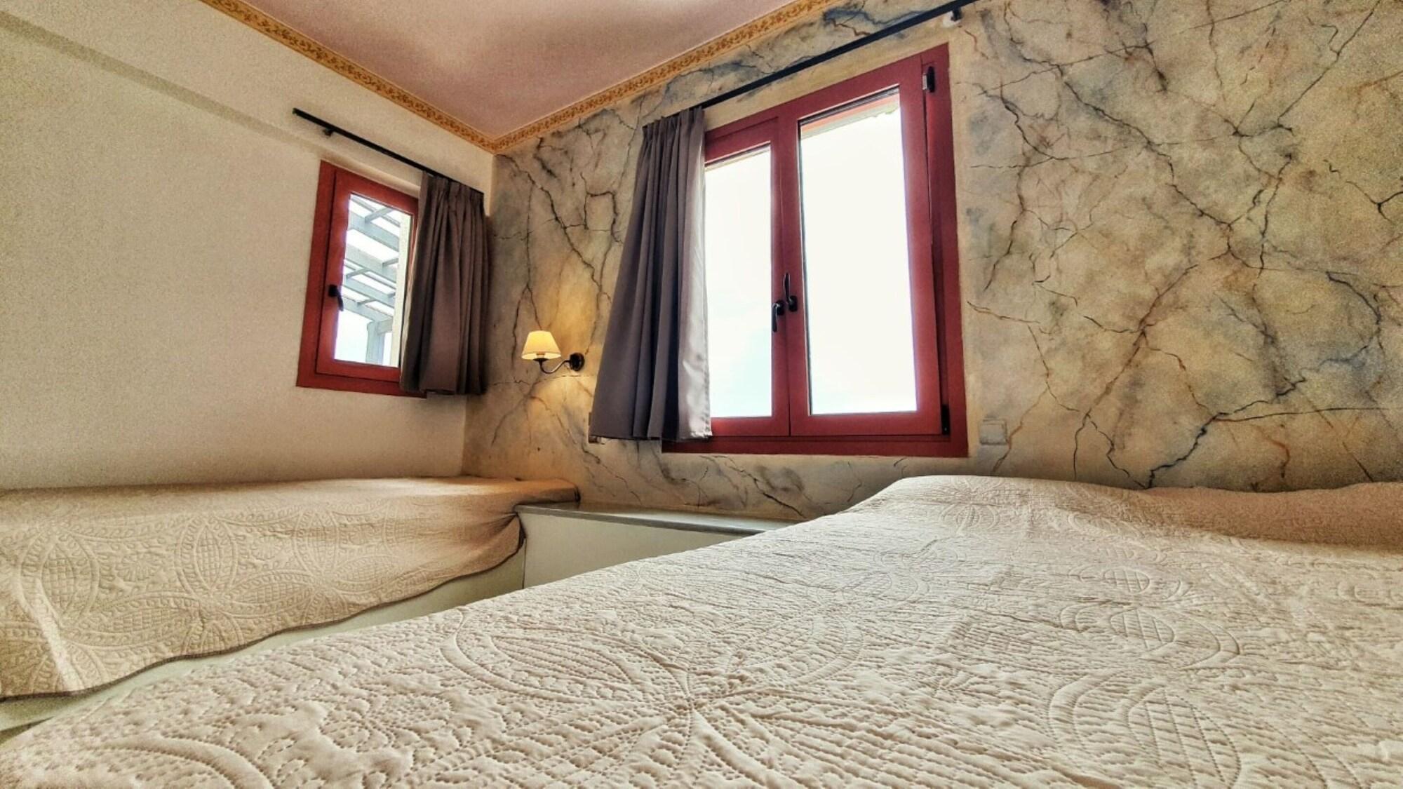 Korifi Suites Adults Only Limenas Chersonisou Exterior foto